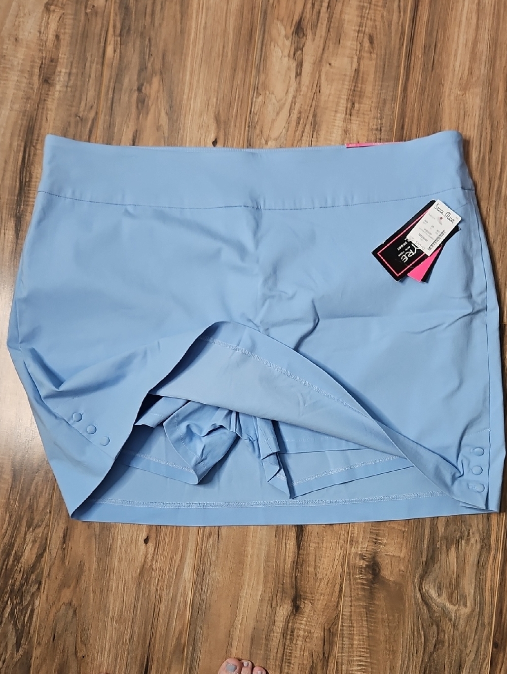 Attyre Light Blue Athletic Skort with Snap Detail NWT 20W